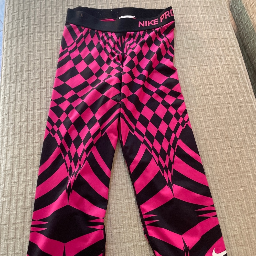 Nike Pro workout leggings
